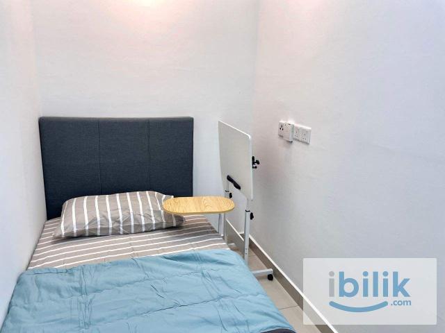 Room for rent in Petaling, Alam Impian