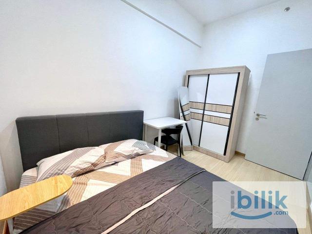 Room for rent in Petaling, Alam Impian