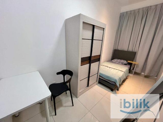 Room for rent in Petaling, Alam Impian