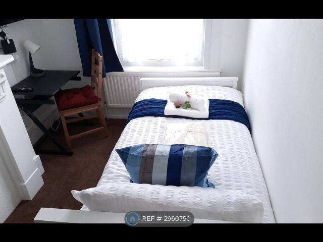 Room for rent in South Hackney, Greater London
