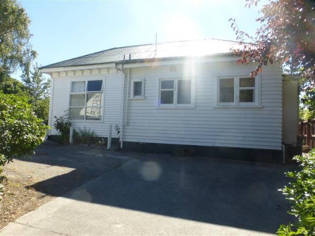 Apartment for rent in Chaslands, Canterbury
