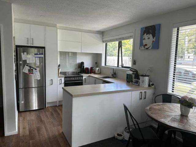 House for rent in Chaslands, Canterbury