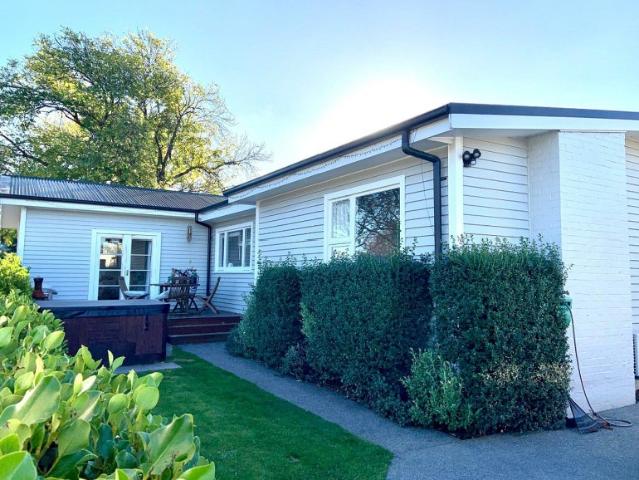 House for rent in Chaslands, Canterbury