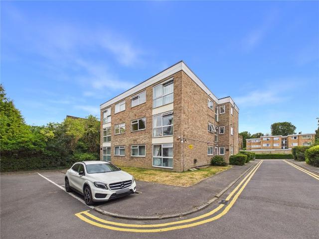 Apartment for rent in Shortlands, Greater London