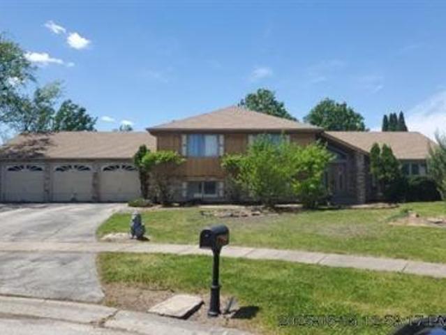 House for sale in Country Club Hills