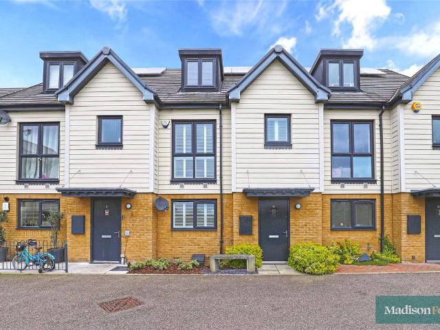House for rent in Woodford Bridge, Greater London