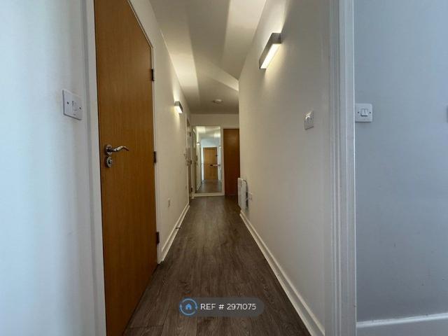 House for rent in Navestock Side, Essex