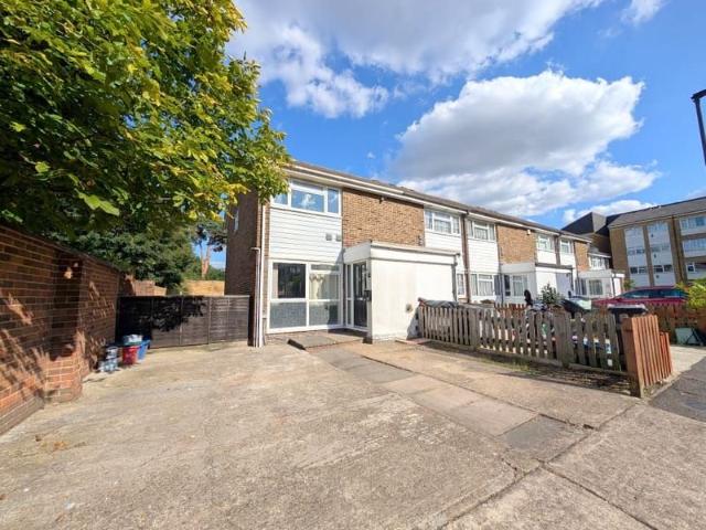 House for rent in London Borough of Hounslow, Feltham