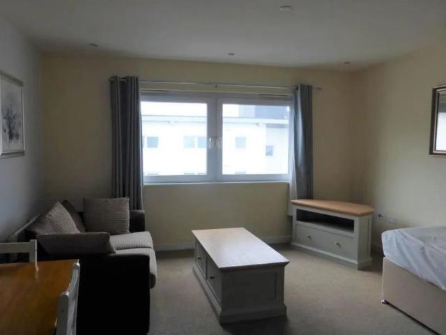 Apartment for rent in Walcot West, Rodbourne