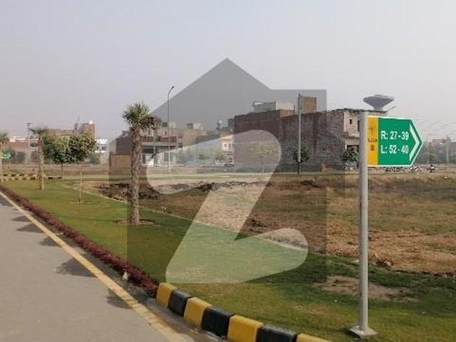 House for sale in Faisalabad, Islamabad Capital Territory