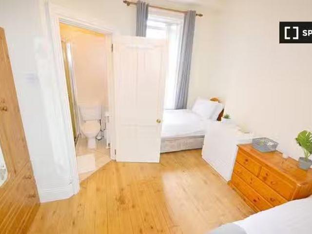 House to rent in Bluebell, North Tipperary