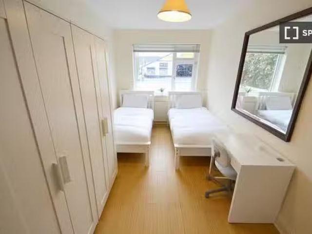 House to rent in Bluebell, North Tipperary