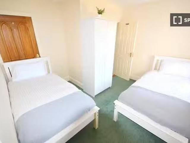 House to rent in Bluebell, North Tipperary