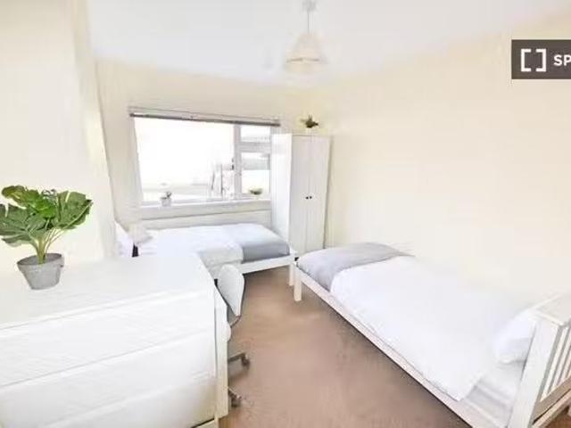 House to rent in Bluebell, North Tipperary