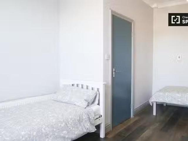 House to rent in Bluebell, North Tipperary