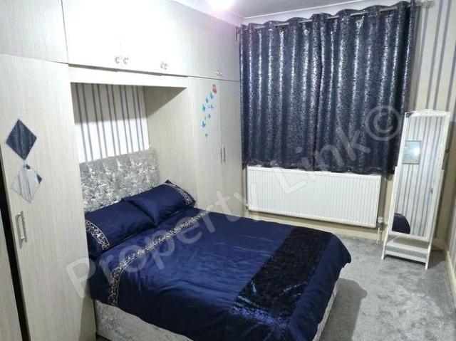 House for rent in London Borough of Redbridge, Greater London