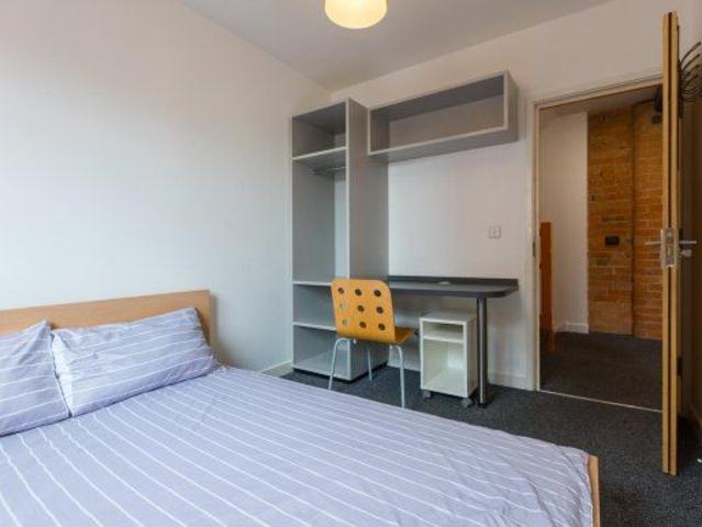 Room for rent in Bede Island, Old Wharf