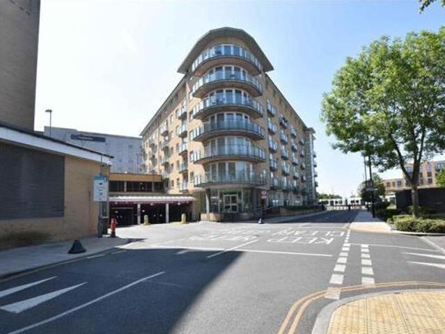 House for sale in London Borough of Hounslow, Feltham