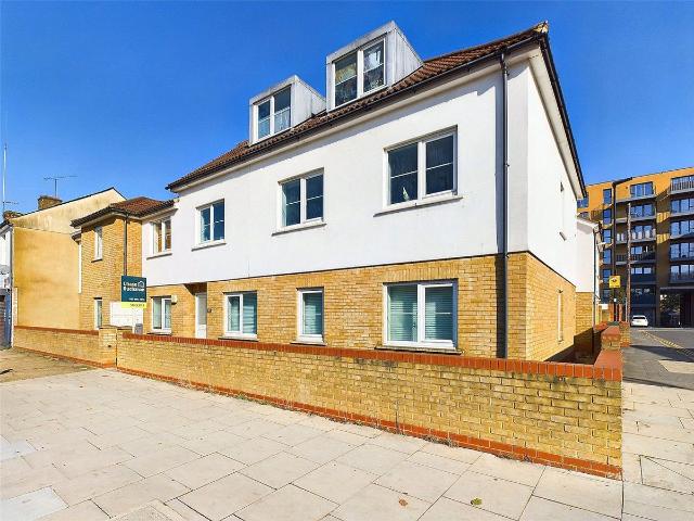 Apartment for rent in London Borough of Hounslow, Greater London