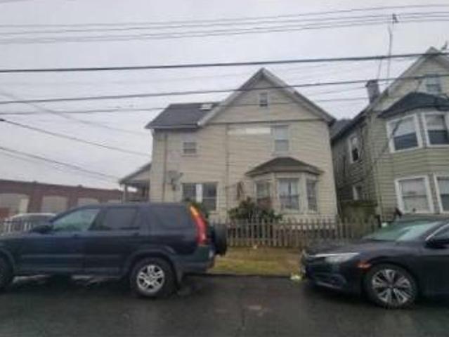 House for sale in Bridgeport