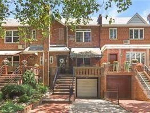 House for sale in Arverne, New York