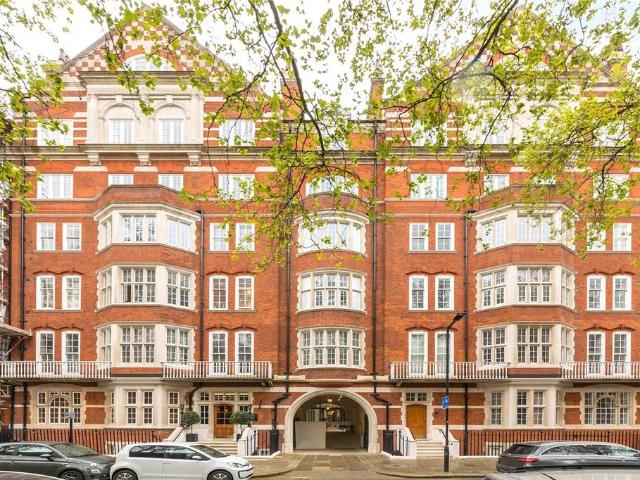 House for rent in Saint Giles, Bloomsbury