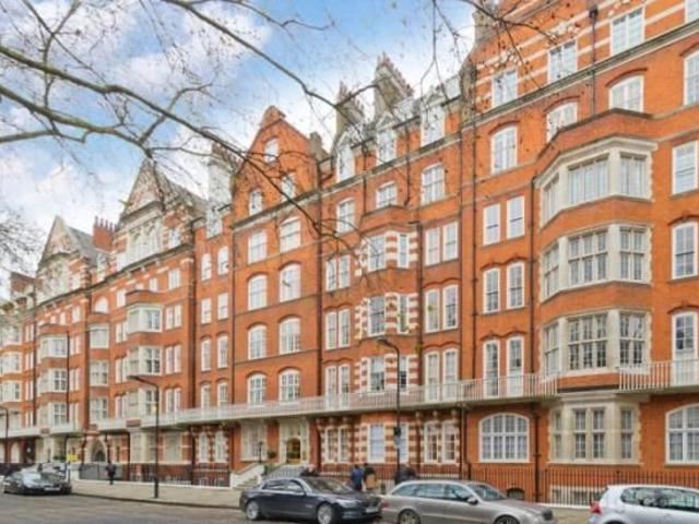 Studio for rent in Saint Giles, Bloomsbury