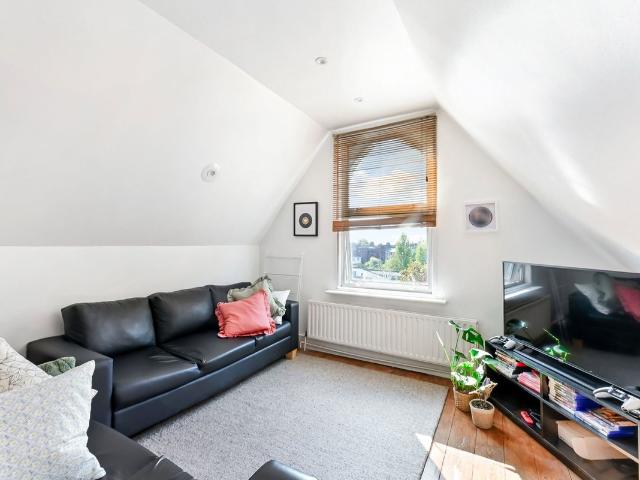 Apartment for rent in Balham, Greater London