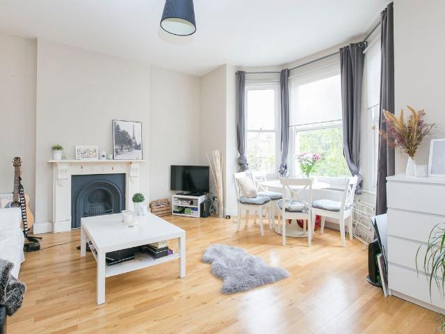 Apartment for rent in Balham, Greater London