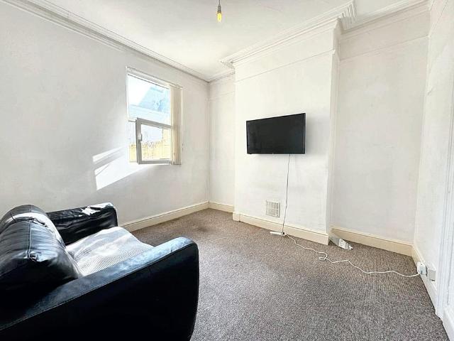 Room for rent in Greenbank, Plymouth