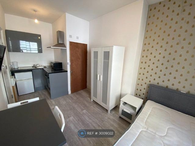 Studio for rent in Brunswick, Brighton & Hove