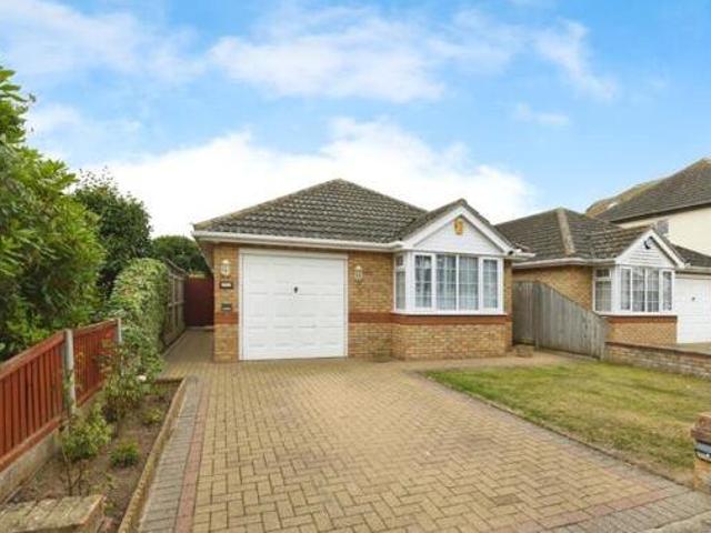 House for sale in Holland-on-Sea, Dale Hill