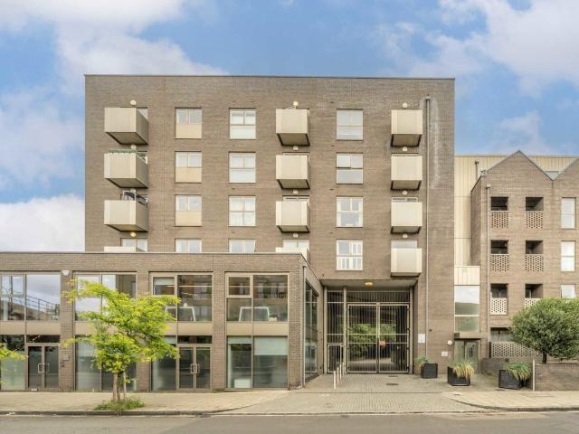 Apartment for rent in Stockwell, Greater London