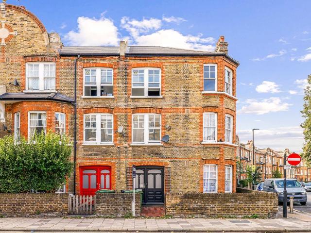 Apartment for rent in Clapham, Greater London