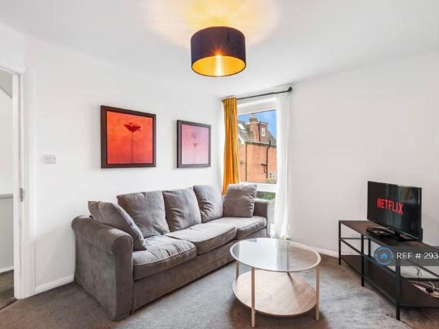 House for rent in New Town, Horsham