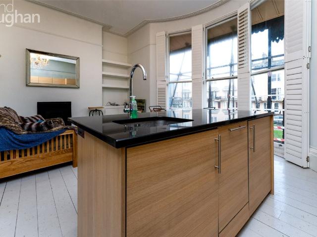 Studio for rent in Brunswick, Brighton & Hove