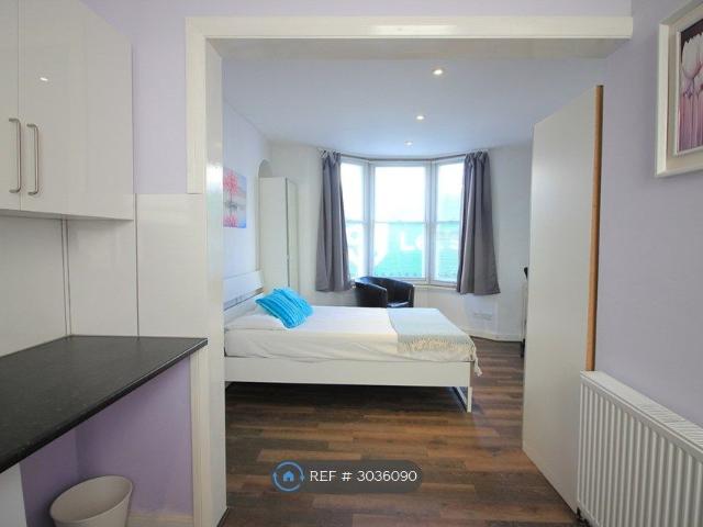 Studio for rent in Kemptown, Brighton