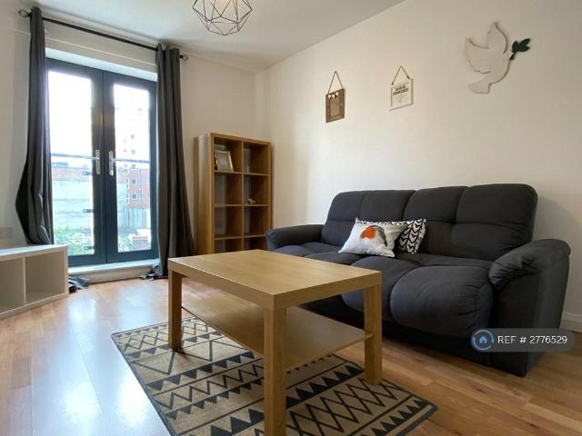 Apartment for rent in St Matthew's, Old Wharf