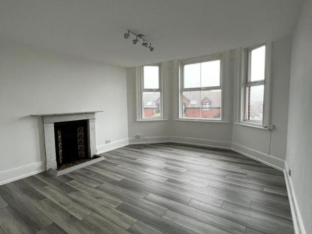 Apartment for rent in Bridgemere, Eastbourne
