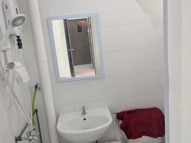 Detached House for rent in Chai Chee