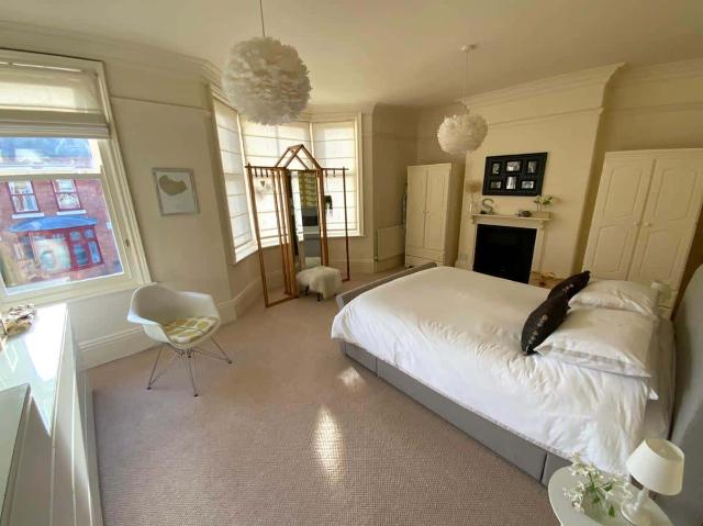 Room for rent in West End, Old Wharf