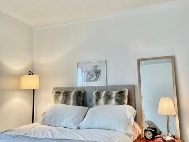 Room for rent in Canoga Park, California