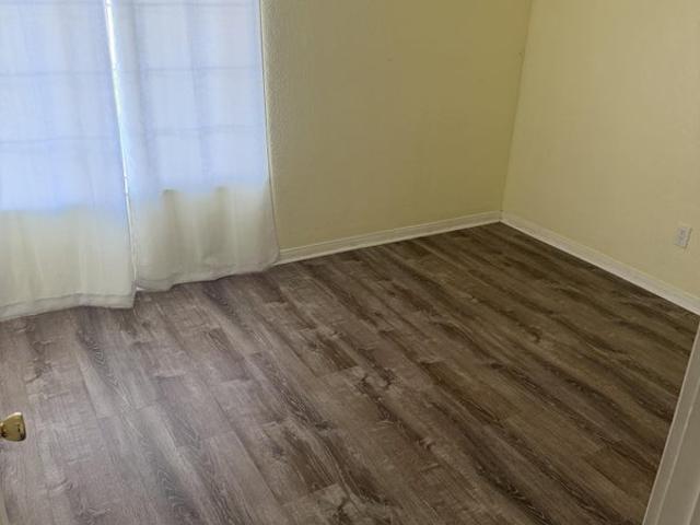 Room for rent in Canyon Country, California