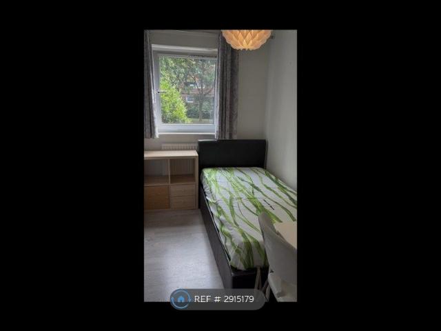 Room for rent in Locksley Estate, Limehouse