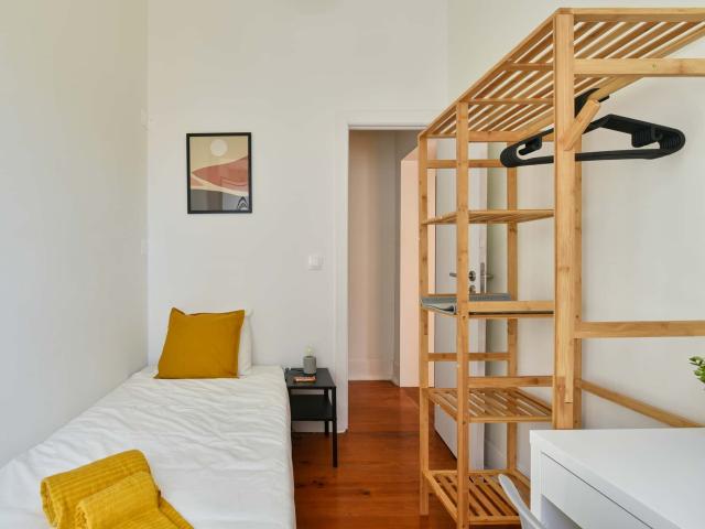 Quarto alugar em Bairro Lopes, Lisboa