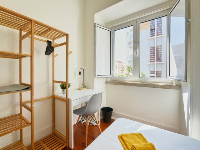 Quarto alugar em Bairro Lopes, Lisboa