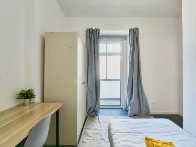 Quarto alugar em Bairro Lopes, Lisboa