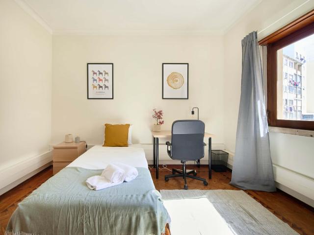 Quarto alugar em Santa Engrácia, Lisboa