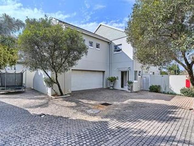 Townhouse for sale in Johannesburg, City of Johannesburg Metropolitan Municipality