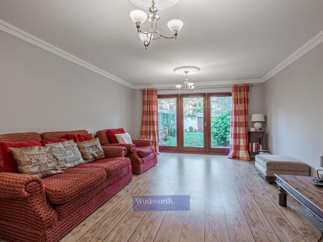 Apartment for rent in Oval, Greater London